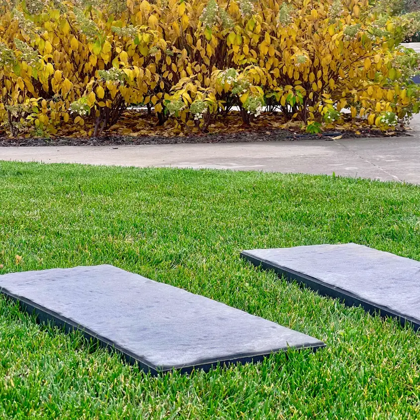 Фото 5 шаговая плита Stone Серый Графит дизайн участка