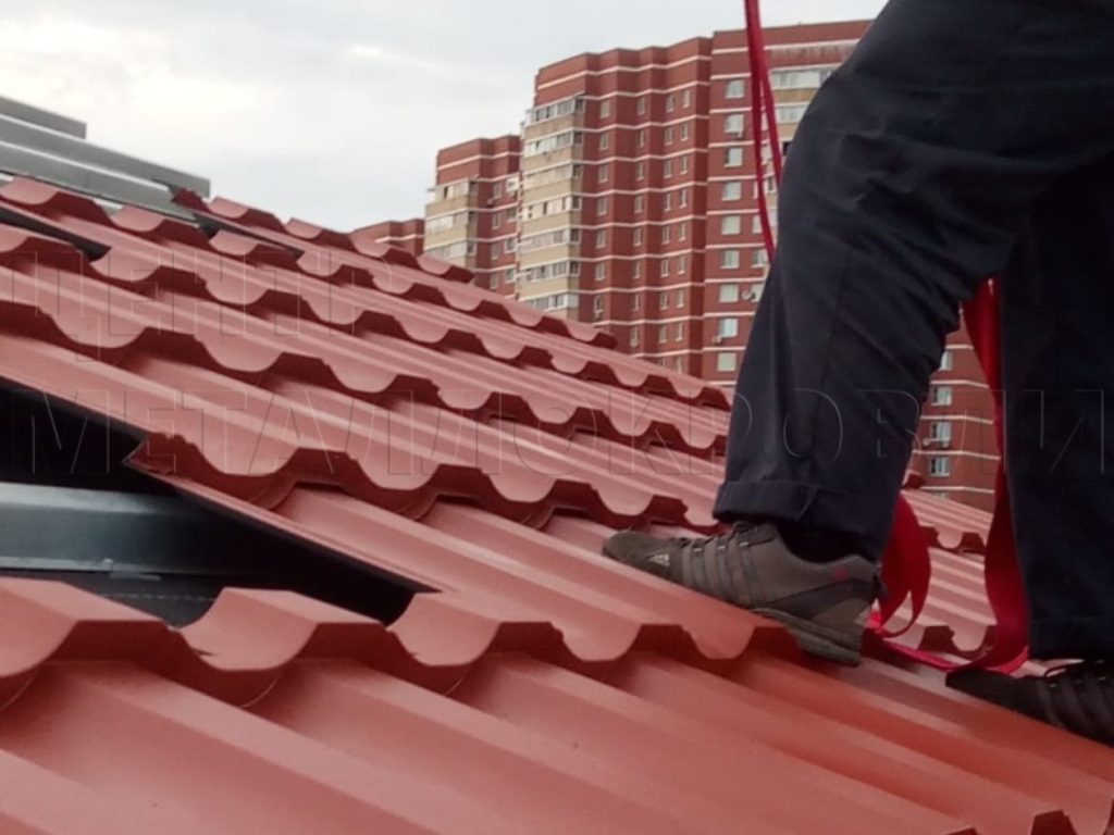 Металлочерепица Геркулес 8004 терракотовый Стальной Бархат от Центра Металлокровли в Сочи